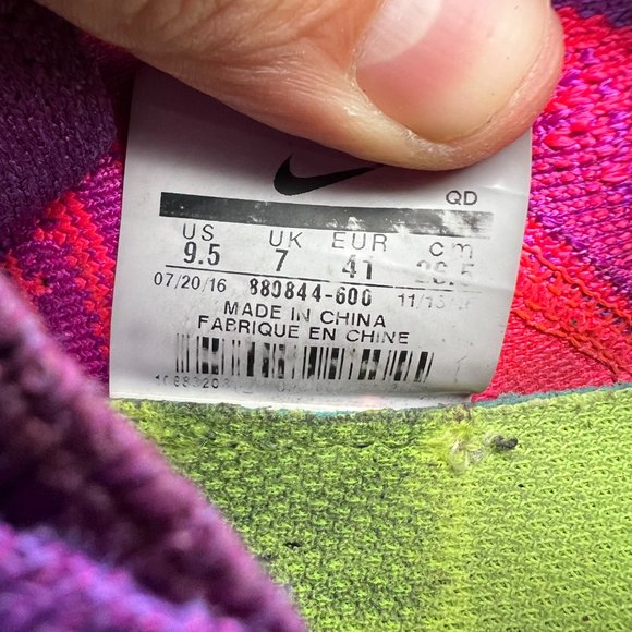 Nike Free RN Flykni 880844-600  Women`s Size 9.5 Running Shoes Athletic Sneakers - Picture 3 of 11